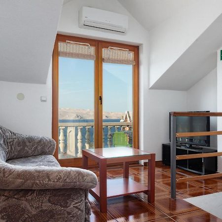 Manda Apartment คาร์โลบัก ภายนอก รูปภาพ